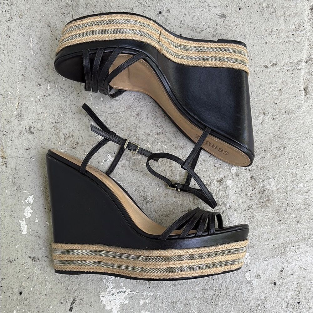 Schutz wedged platforms
